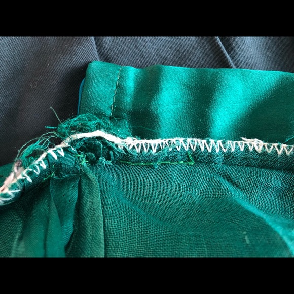 Emerald green and gold beaded and embroidered Indian lengha lehenga - Picture 5 of 5